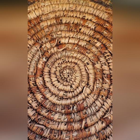 Amazing Ornate Woven Native American Wedding Ceremonial Basket - Picture 12 of 16